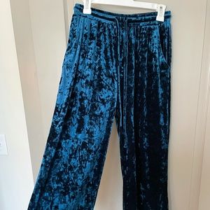 Silence and noise velvet cropped drawstring pants